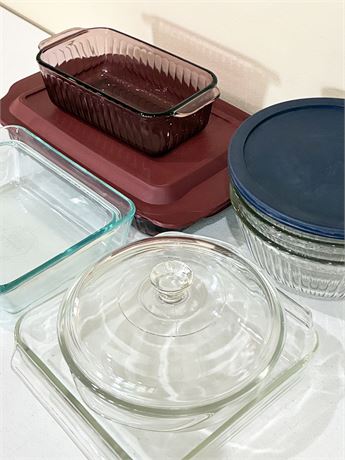 PYREX /ANCHOR HOCKING ~ Collection of 9 Assorted Bakeware & Bowls