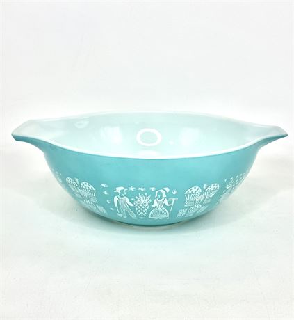 Amish Butterprint PYREX Cinderella Bowl - 4 Qt.