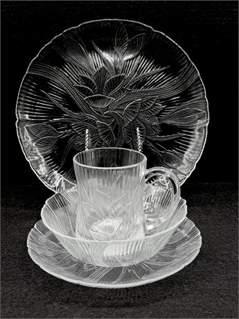 ARCOROC ~ Canterbury /Spring Bouquet ~ 4 Piece Service For 4