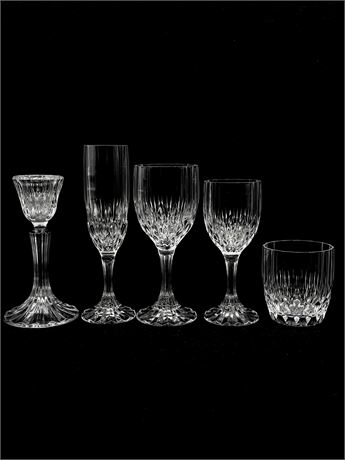 CRISTAL D’ ARQUES ~ Bretagne ~ 4 Piece Service For 4 With A Set Of Candlesticks