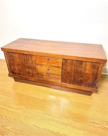 Vintage Lane Cedar Chest