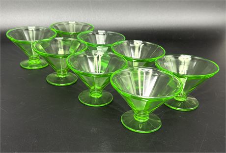 Set of 8 Vintage Uranium Glass Dessert Bowls