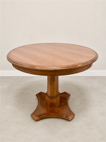 Classic Round Wooden Pedestal Table