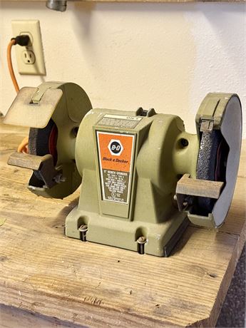 BLACK & DECKER ~ 5” Bench Grinder