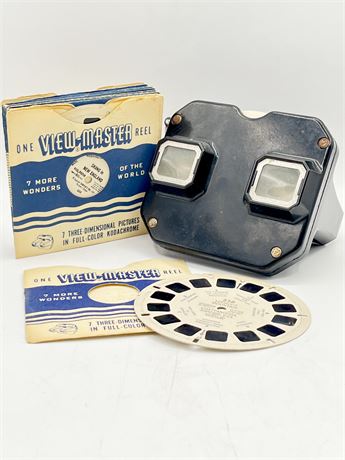 SAWYER’S ~ Vtg. View-Master With (14) Reels