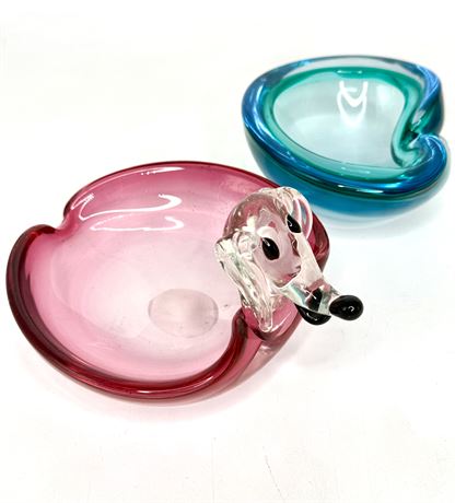 Set of 2 Vintage Blown Glass Ashtrays - Pink Dog and Teal Blue