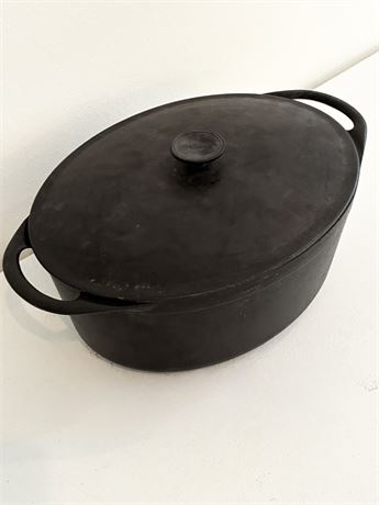 COUSANCES ~ 24cm Oval Cast Iron Dutch Oven