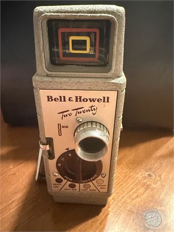 Vtg Bell & Howell Two Twenty 8mm Movie Camera