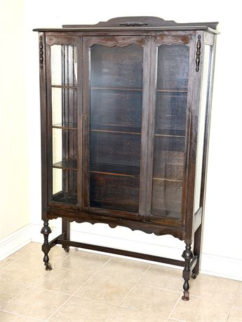 Vintage Mahogany Queen Anne Style Curio Cabinet on Casters