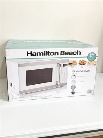 HAMILTON BEACH ~ Microwave Oven ~ NIB