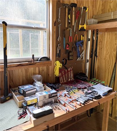 100+ Pcs Table Tool Lot