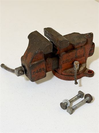 COLUMBIAN ~ D43 1/2 ~ Cast Iron Bench Vise
