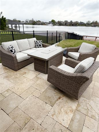 *SLIDELL LOCATION* ~ ASHLEY ~ Beachcroft Beige ~ 4Pc Weather Resistant Patio Set