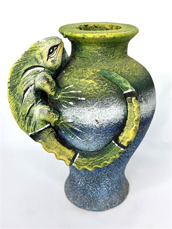 Hand Made Ceramic Pottery 3D Lizard Vase