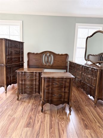 BROYHILL PREMIUM ~ Solid Wood 5-Piece Full / Double French Provential Set