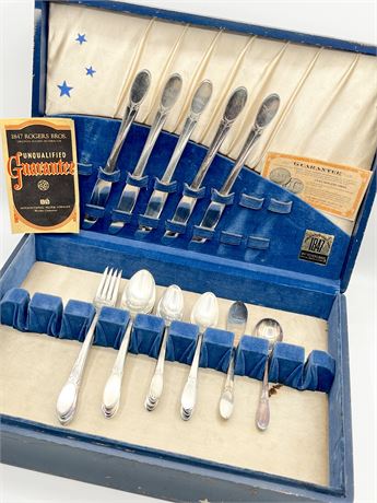 INTERNATIONAL SILVER ~ Sylvia ~ 5 Piece Service For 6