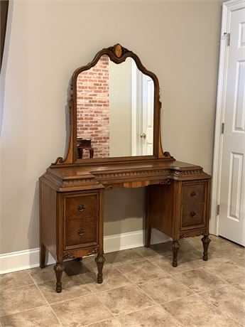Vtg. Solid Wood Dresser/Vanity With Mirror