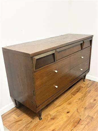 BASSETT ~ MCM Solid Wood Dresser