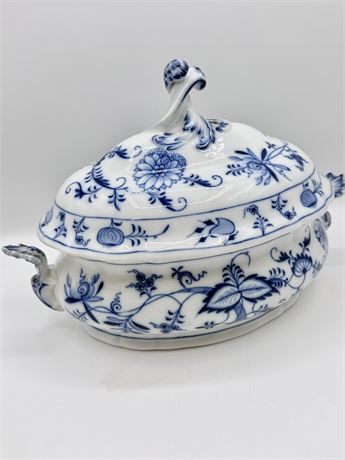 MEISSEN ~ Blue Onion (Oval Backstamp) ~ Tureen & Lid