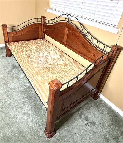 Twin Sized Daybed Frame