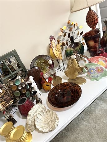 Lot of 31 Assorted Home Decor Items