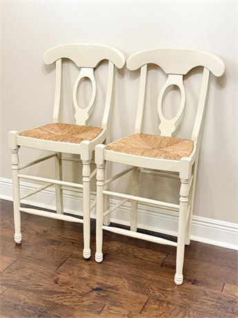 24” Off-White Painted Farmhouse Counter Stools With Rush Seats