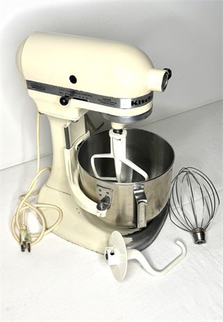 KitchenAid Beige Mixer with 3 Mixer Attachments- Model No. K5SS