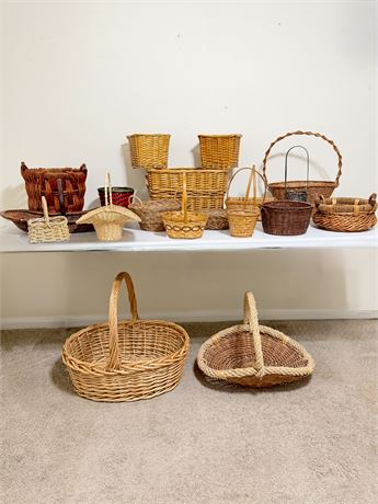 Wicker Basket Lot Of (19)