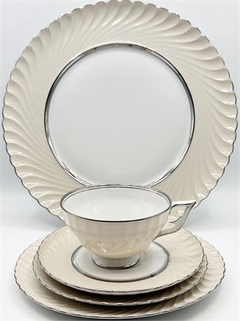 ROYAL TETTAU ~ South Wind ~ 5 Piece Service For 8 ~ 40 Total Pieces