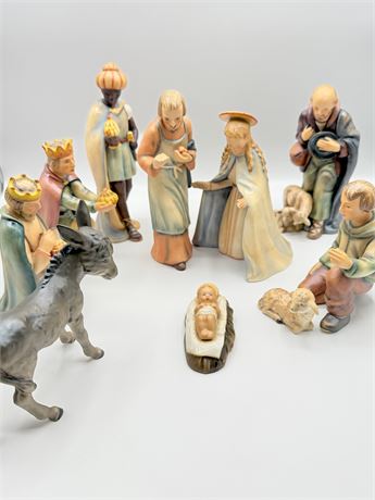 GOEBEL HUMMEL ~ 10 Pc. Glazed Porcelain Nativity Scene