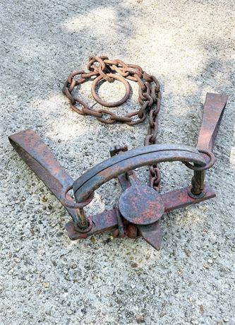 Antique Cast Iron Bear Trap