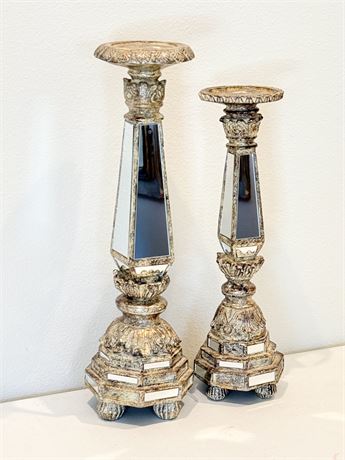 Pair Mirrored Candlesticks