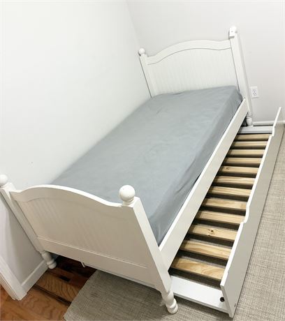 Wooden Kids’ Twin Trundle Bed