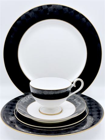 NIKKO ~ Mystique ~ 5 Piece Service For 6 ~ 30 Total Pieces