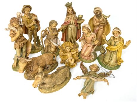 Small 12 Pc Vintage Fontanini Nativity Scene - Italy