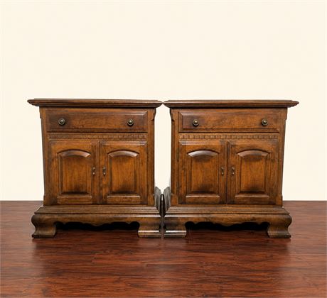 (Set of 2) Ethan Allen Wood Nightstands - Heirloom Collection/Classic Manor