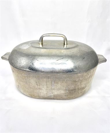 Magnalite 8 Qt. Roaster with Trivet