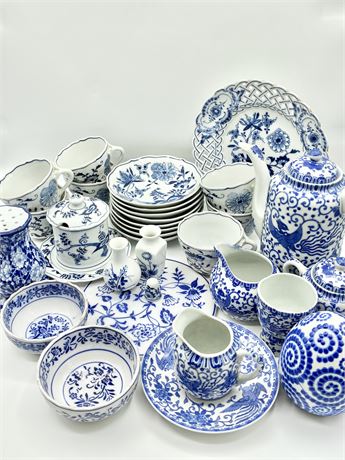 Lot of 32 Assorted Blue & White Pieces