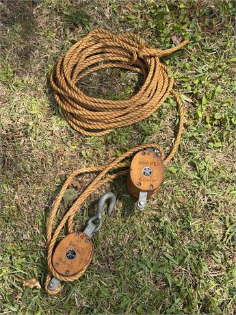 BTC ~  Vtg. Maritime Block & Tackle Pulley System