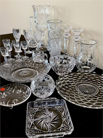 Miscellaneous (23) Pieces Glass / Crystal