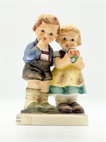 HUMMEL ~ We Congratulate Porcelain Figurine
