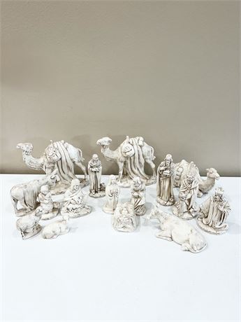 16 Piece ~ Ceramic Nativity
