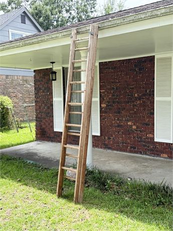 Vtg Solid Wood 8Ft Extension Ladder