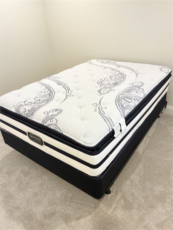SIMMONS BEAUTYREST ~ Elkhart Lake ~ Full Size Mattress & Boxspring Set