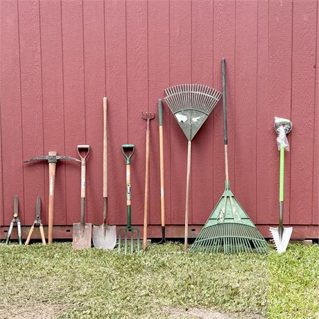 Lawn & Garden Tools ~ Lot Of (11)