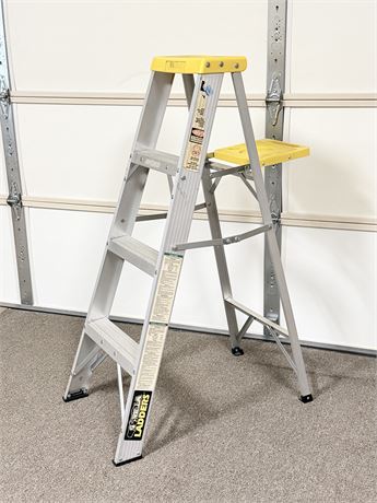 GORILLA LADDERS ~ 3 Step Aluminum Step Ladder