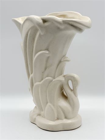 MCCOY POTTERY ~ Swan In Reeds Ceramic Vase