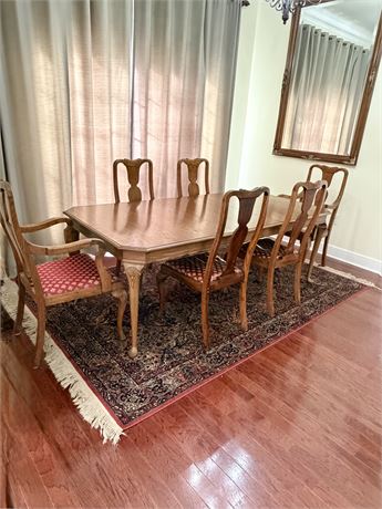 PENNSYLVANIA HOUSE ~ Solid Wood Queen Anne Style Dining Room Table & (6) Chairs