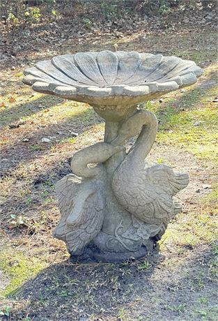 Vintage Regency Style Cast Concrete Swans Bird Bath