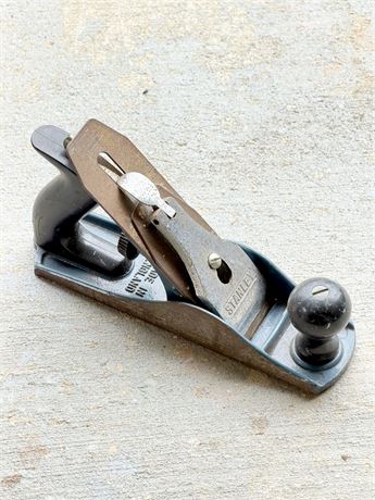 STANLEY ~ Vtg. 9.5” Hand Planer
